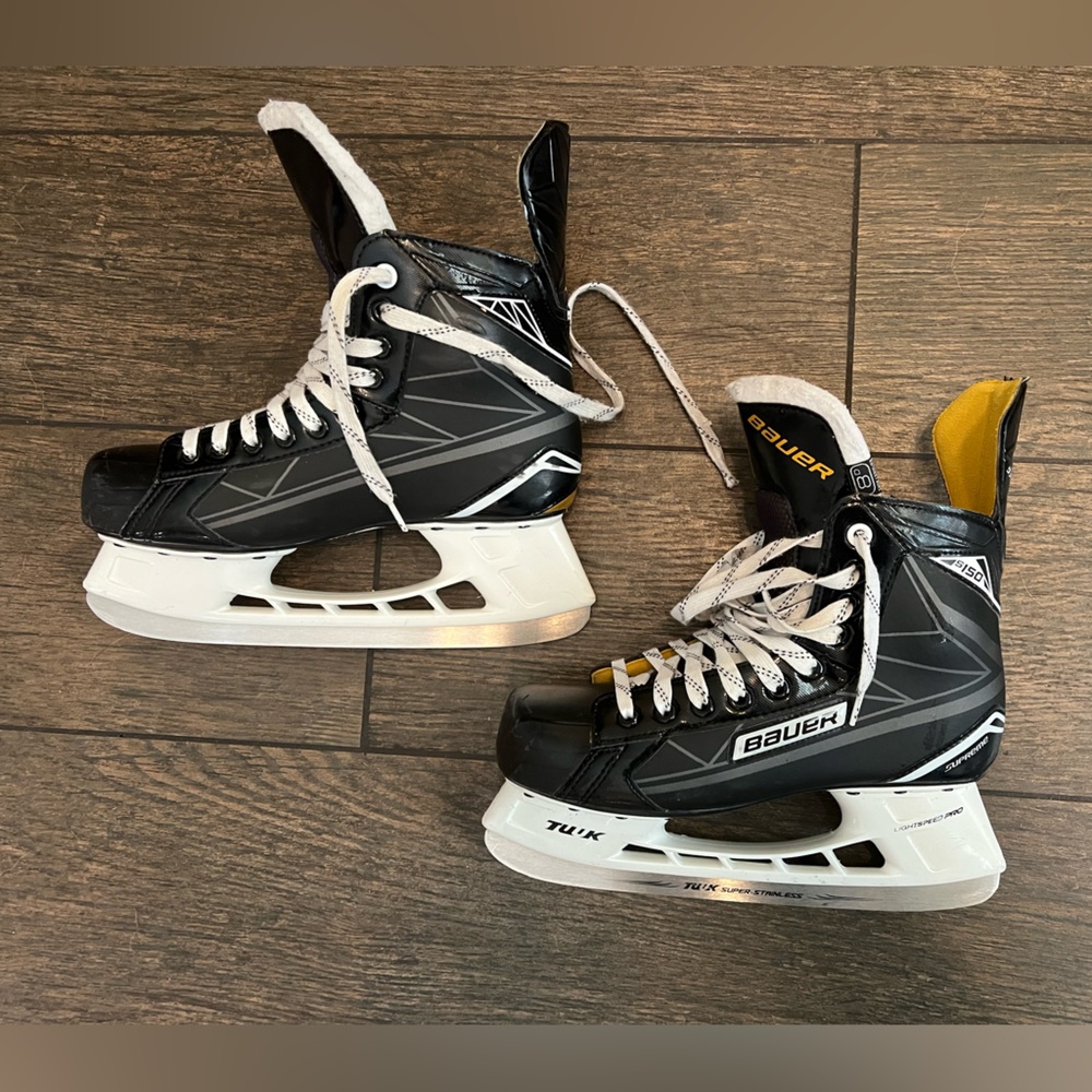 Hockey skates Bauer S150 Size 9.5 U.S.